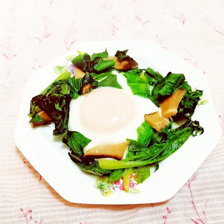 ほうれん草と椎茸の巣ごもり卵 レシピ 作り方 By 仄香 楽天レシピ ほうれん草と椎茸の巣ごもり卵 レシピ 作り方 By 仄香 楽天レシピ